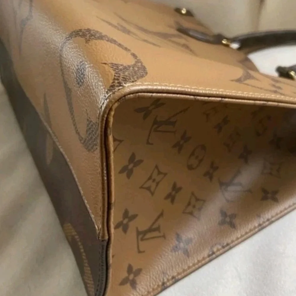 🚫SOLD🚫Louis Vuitton Reverse Monogram On The Go MM - Picture 10 of 16